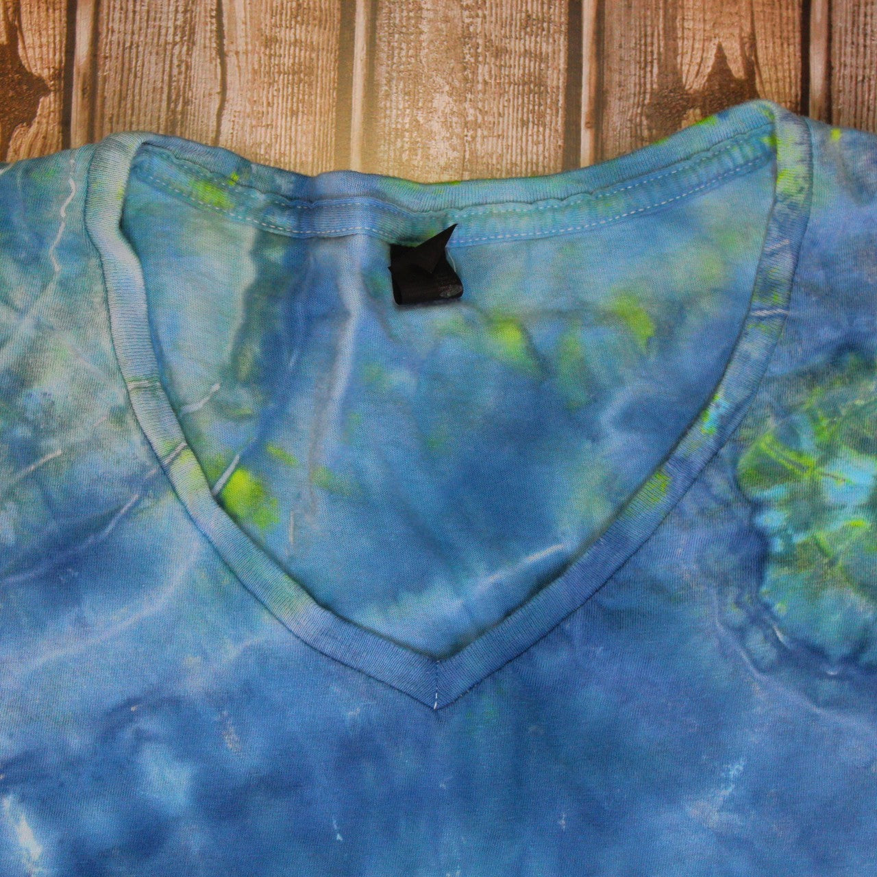 Geode Tie Dye V-Neck T-Shirt Ladies Large 12-14