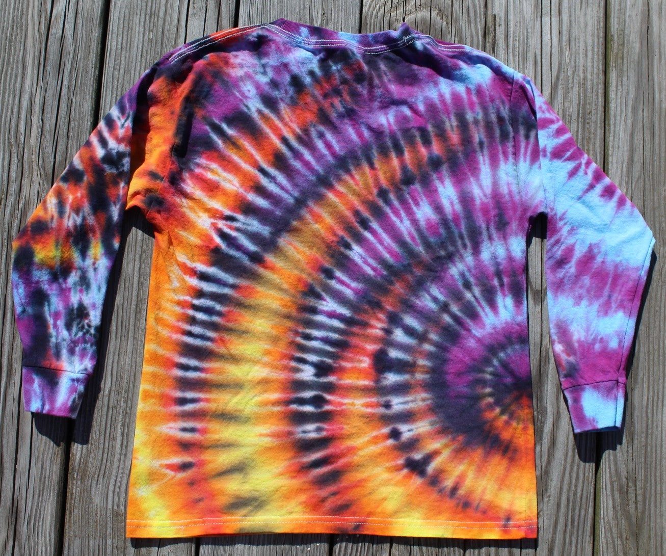 Wig Wag Tie Dye Long Sleeve T-Shirt KIDS Medium