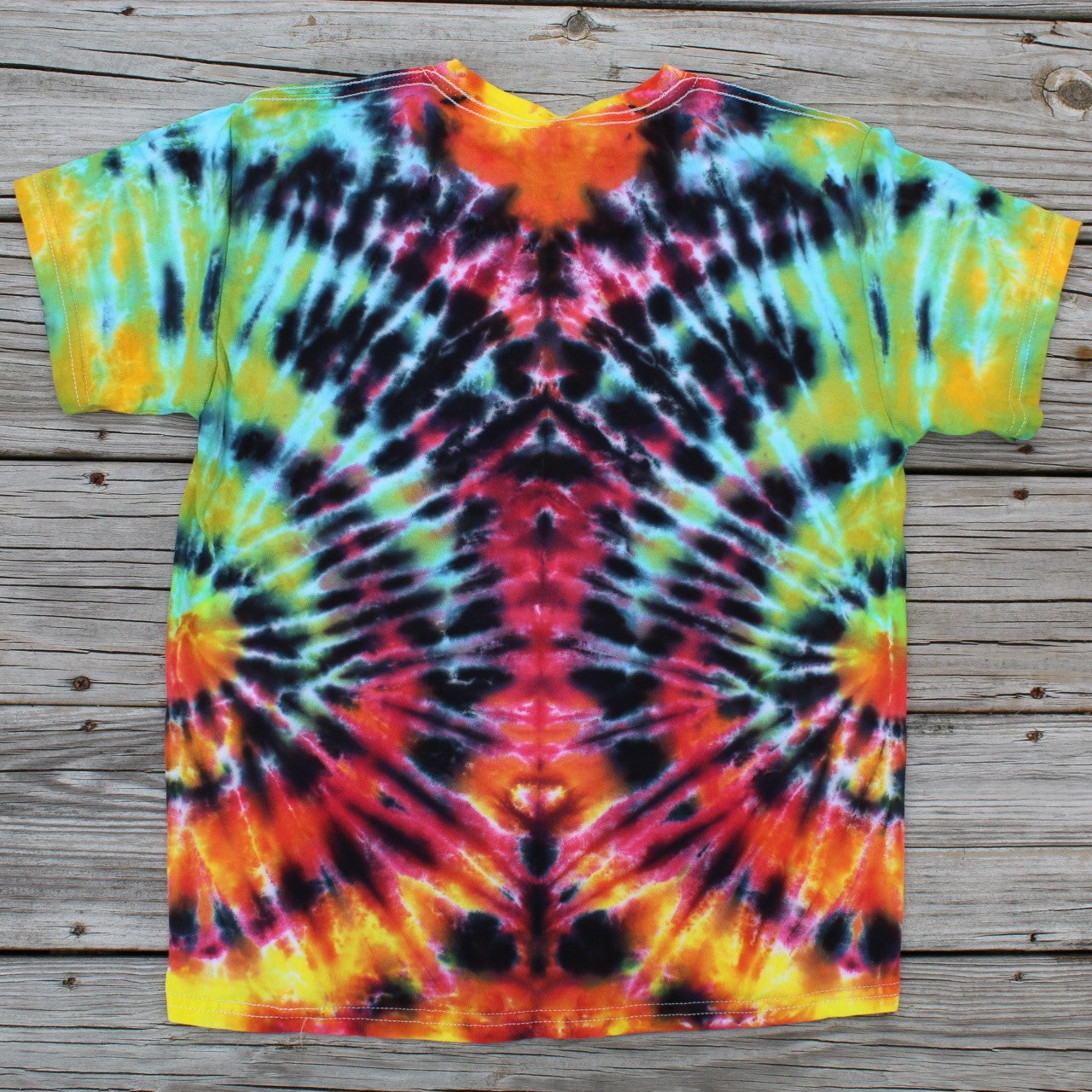 Wig Wag Tie Dye T-Shirt KIDS Medium